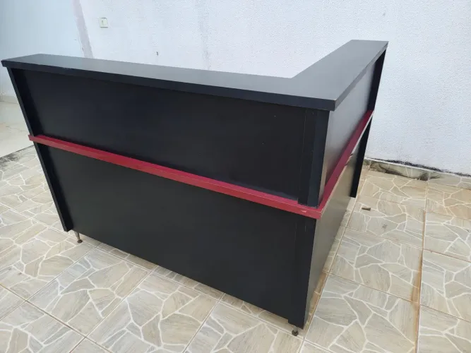 Balcão para salão ou escritório 