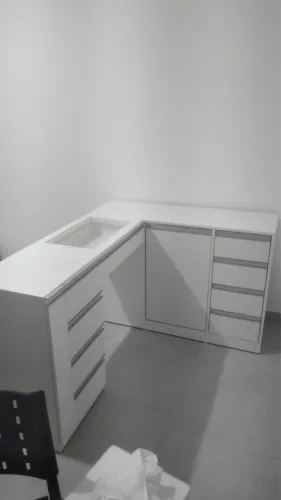 Mesa de Manicure Profissional | Móvel Sob Medida