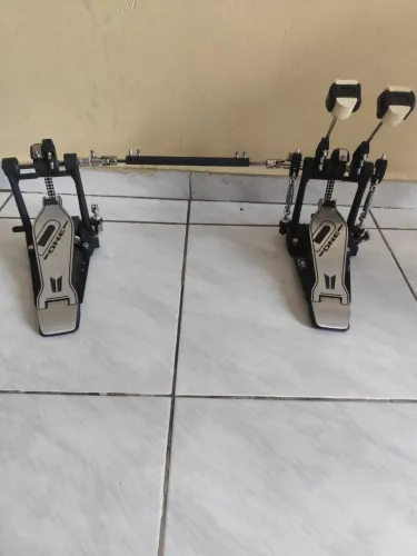 Pedal Duplo D One Com Corrente Dupla