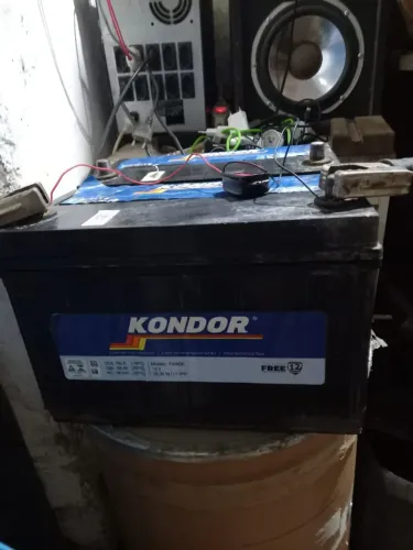 Duas baterias filé pra vender de 100amperes