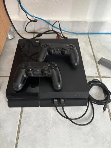 PLAY STATION 4 - FAT - 500 Gigas