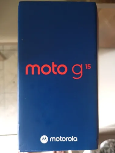 Vendo um moto g15 azul Claro 128gb com a caixa e carregador, comprei outro por isso vendo