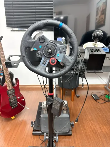 Logitech G29 completo com cockpit e marcha H