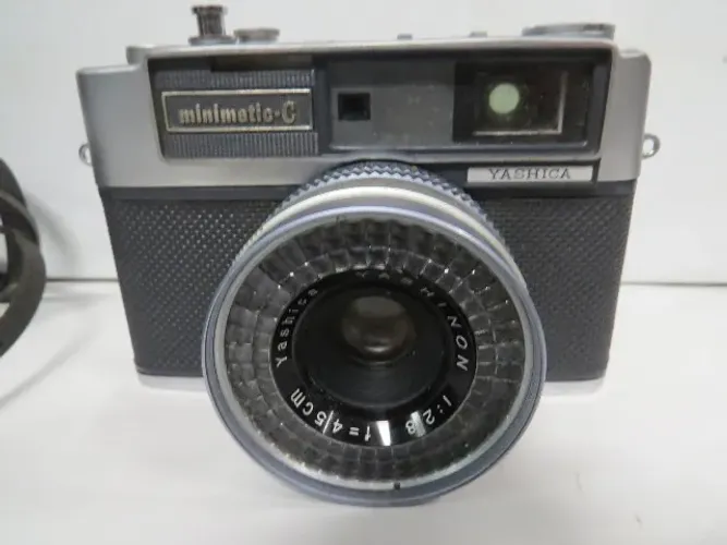 camera antiga yashica minimatic-c