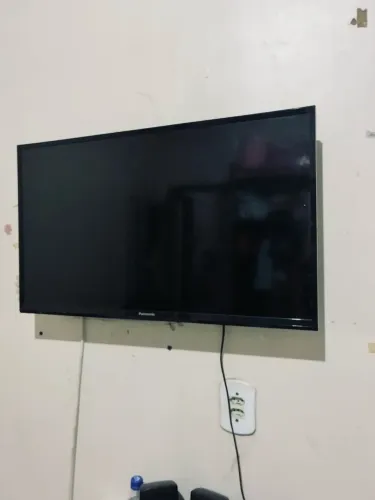 TV Panasonic 32? Smart TV funcionando + suporte de parede