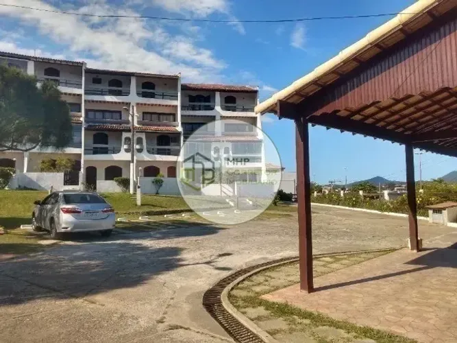 Duplex para Aluguel no Condomínio Vila Romana 2 quartos, 2 banheiros e vaga - Iguaba Grand