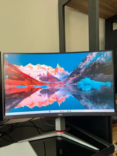 Monitor Curvo QHD AOC 27 polegadas 144hz