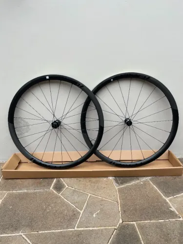 Rodas carbono Roval Alpinist CLII Tubeless 1350g!