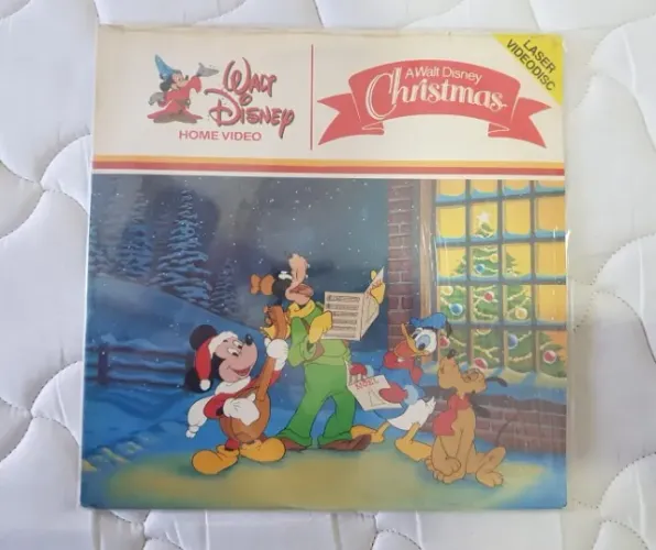 Laser Disc A Walt Disney Christmas