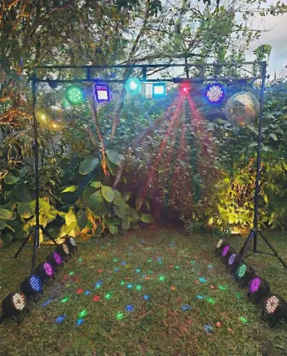 Locação de Iluminação para Eventos | Globos, Laser e Máquina de Fumaça em BH (Até 12x)