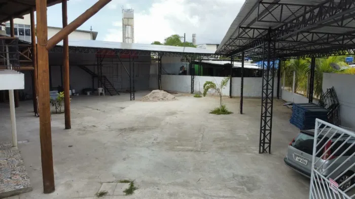  Espaço Comercial com 840m2