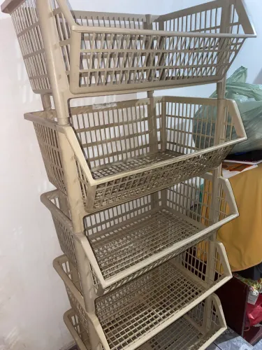 Estante de plástico