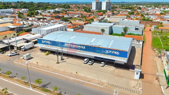 Ponto Comercial na Av. Pedro Neiva de 3.600 m²