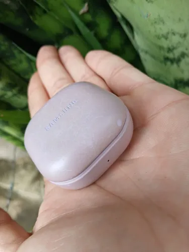Fone Galaxy Buds2 Pro na cor violeta