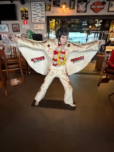 Estátua Gigante Elvis Presley em Tamanho Real