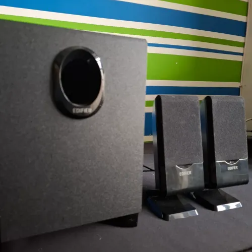 Caixa de Som Edifier M101BT com Subwoofer Bluetooth