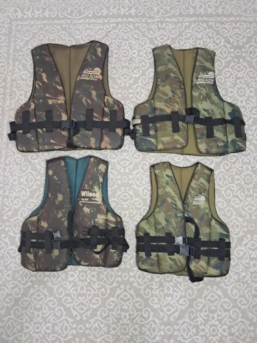 Kit com 4 Coletes Salva-Vidas, Marca Wilson Náuticas sendo: 90kg, 75kg, 60lg e 50kg 