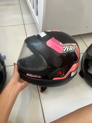 2 Capacetes por 90,00