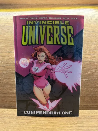 Quadrinhos Invincible Universe - Compendium Invencível