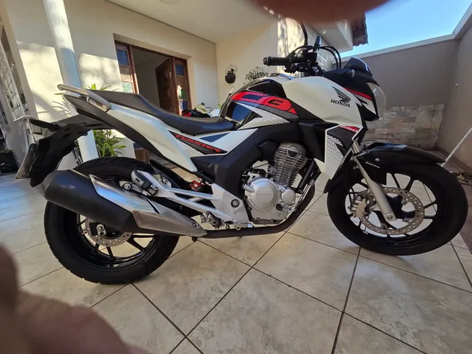 Moto em excelente estado único dono