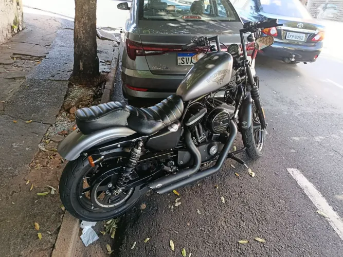 Iron 883