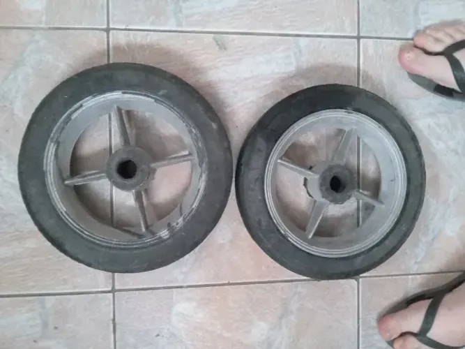 Rodas de carrinho plataforma