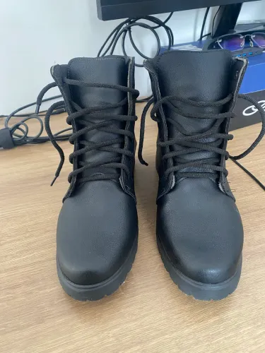 Bota preta feminina, N 40