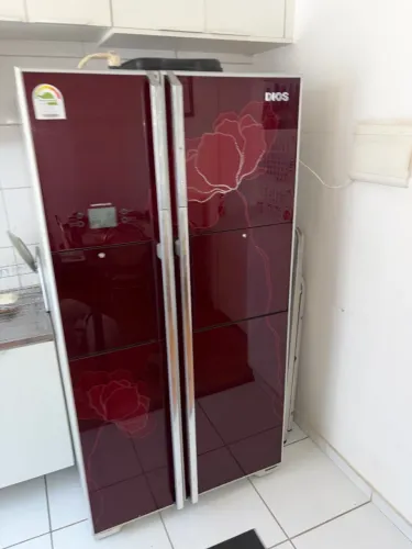 Geladeira Importada da Coreia - LG Dios Side by Side Vermelha (220V)