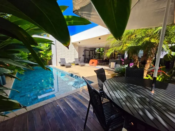 Casa com 3 quartos à venda, 200 m² por R$ 1.690.000 - Condomínio Residencial Mirante do Va