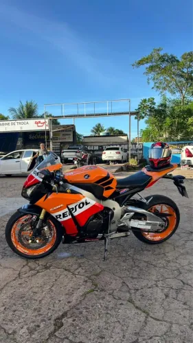 CBR 1000 RR REPSOL ACEITA CARTÃO ATÉ 18X