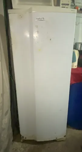 Geladeira da marca DAKO ,