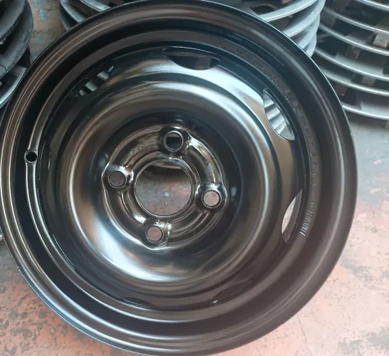 Duas rodas aro 13 zeradas original GM Corsa e celta 