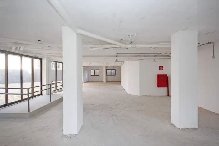LOJA COM 175M² PARA LOCAÇÃO NO BAIRRO GUTIERREZ