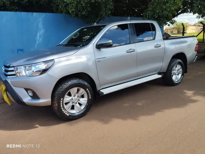 Toyota Hilux CD SRV 4X4 2.8 TDI Diesel Aut. 2022