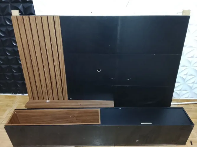 Vendo painel em ótimo estado, é só pegar e pendurar na parede