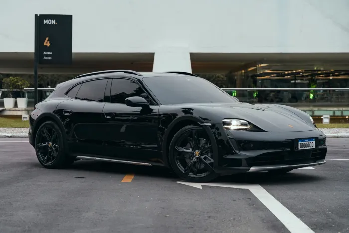Porsche Taycan 4 Cross Turismo (elétrico) 2023