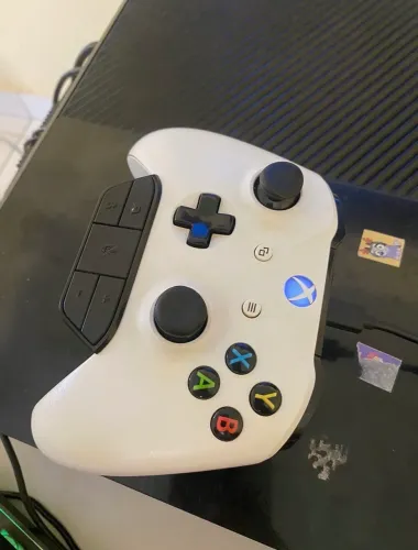 Xbox one vendo ou troco por um melhor com volta minha!