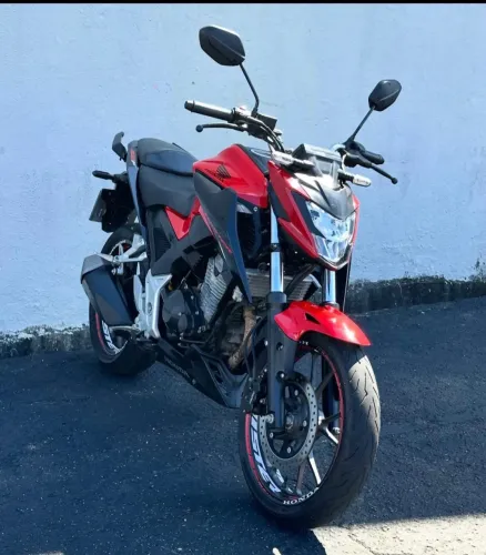 Honda CB300 TWISTER