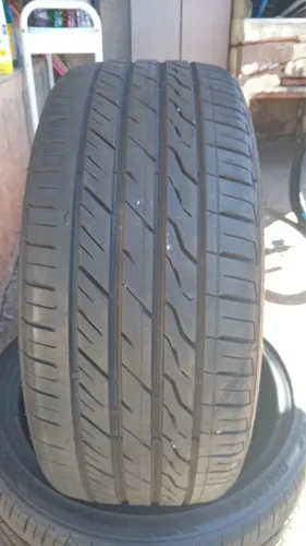 2 Pneus Delinte DH6 Run Flat 225/40 R19 89W - Ótimo Estado