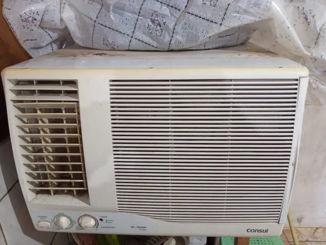 Ar condicionado GAVETA 30 mil Btu 220v