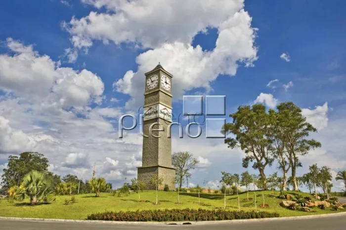 Terreno à venda com 360m² no Swiss Park, em Campinas