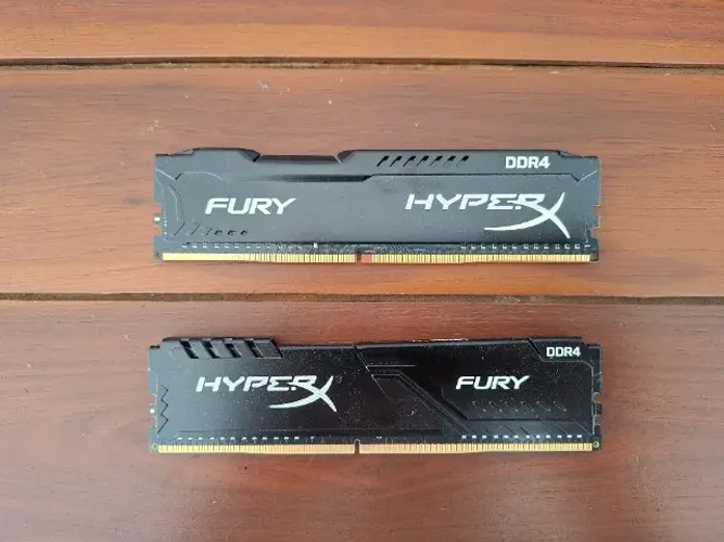 2 Pentes de Memoria RAM Kingston Hyperx Fury 8Gb DDR4 (16 Gb TOTAL)