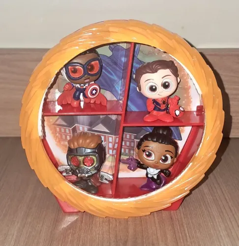 Doorables Marvel kit com 4 + portal