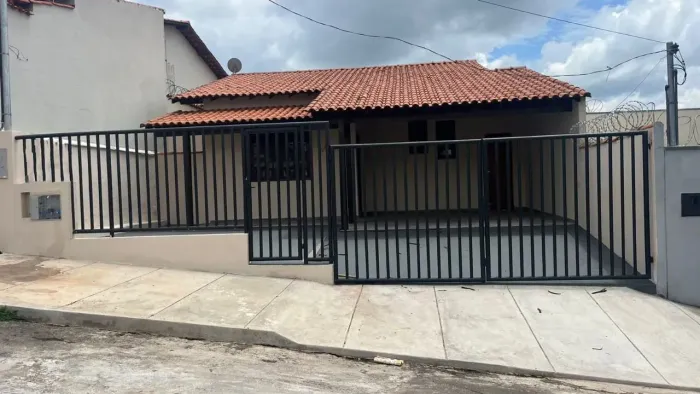 Imóvel para venda tem 200 metros quadrados com 3 quartos em Morada do Sol - Lavras - MG