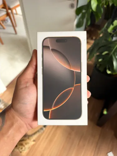 Caixa Original iPhone 16 Pro