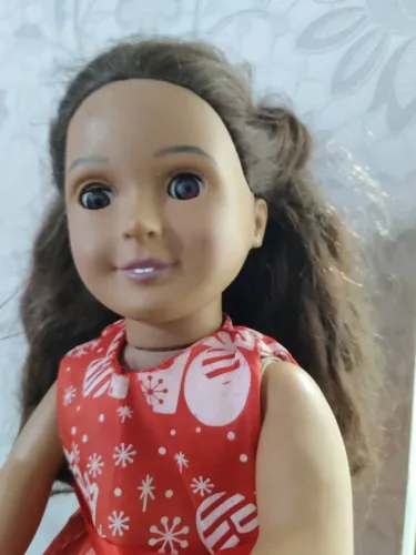 Boneca linda ouro generation usada
