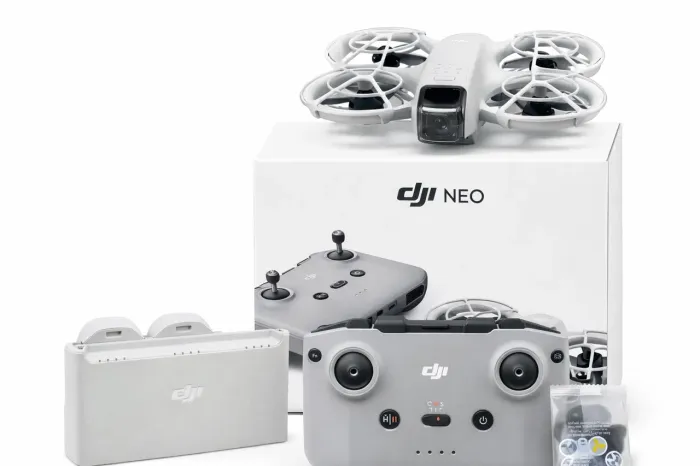 DJI Neo Semi Novo Completo com Controle, Hub de Carga e Acessórios