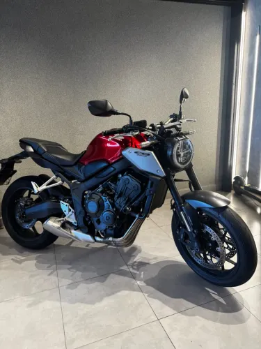 Honda CB 650r 2024