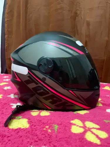 CAPACETE PRO TORK ROSA COM VISEIRA PRETA