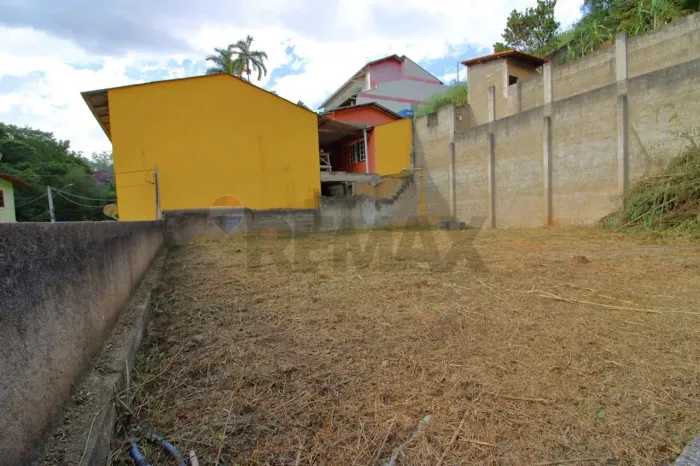 Santa Teresa | Terreno urbano com Benfeitorias | 774m² | Subida Fazenda Clube | Próximo ao